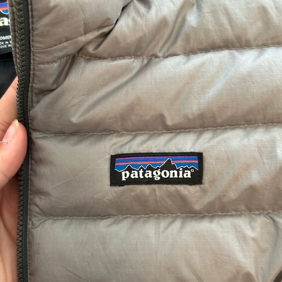 Women's Patagonia Down Sweater Jacket - Picture 4 of 8